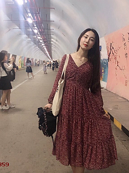 很火的前台小姐姐